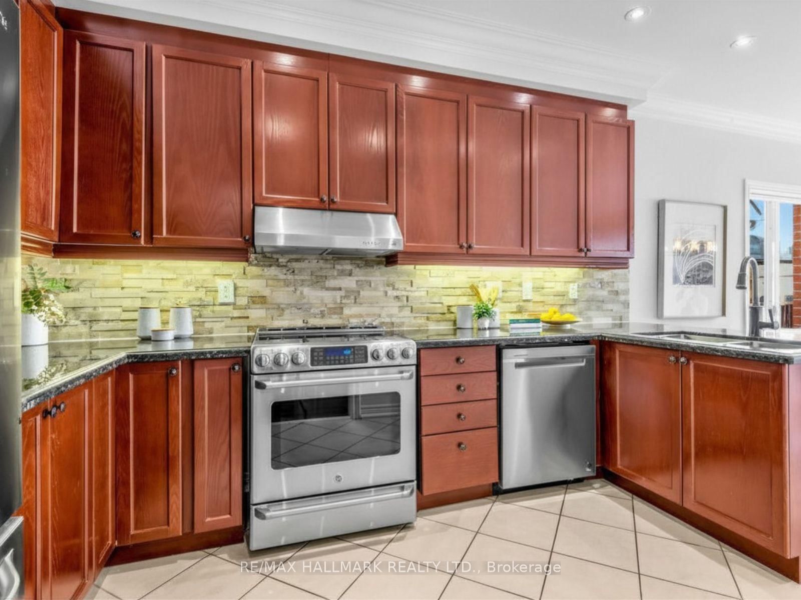37 Cherry Bush Road • Vaughan, ON photo 15