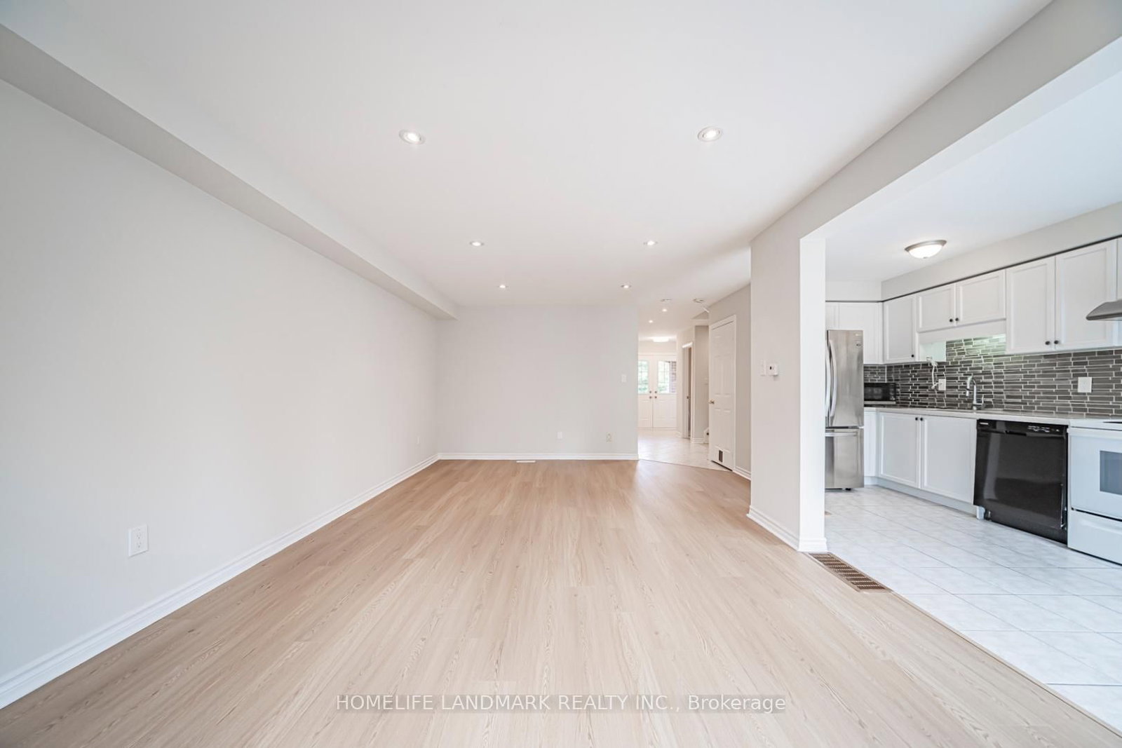 59 Bloomgate Crescent • Richmond Hill, ON photo 10