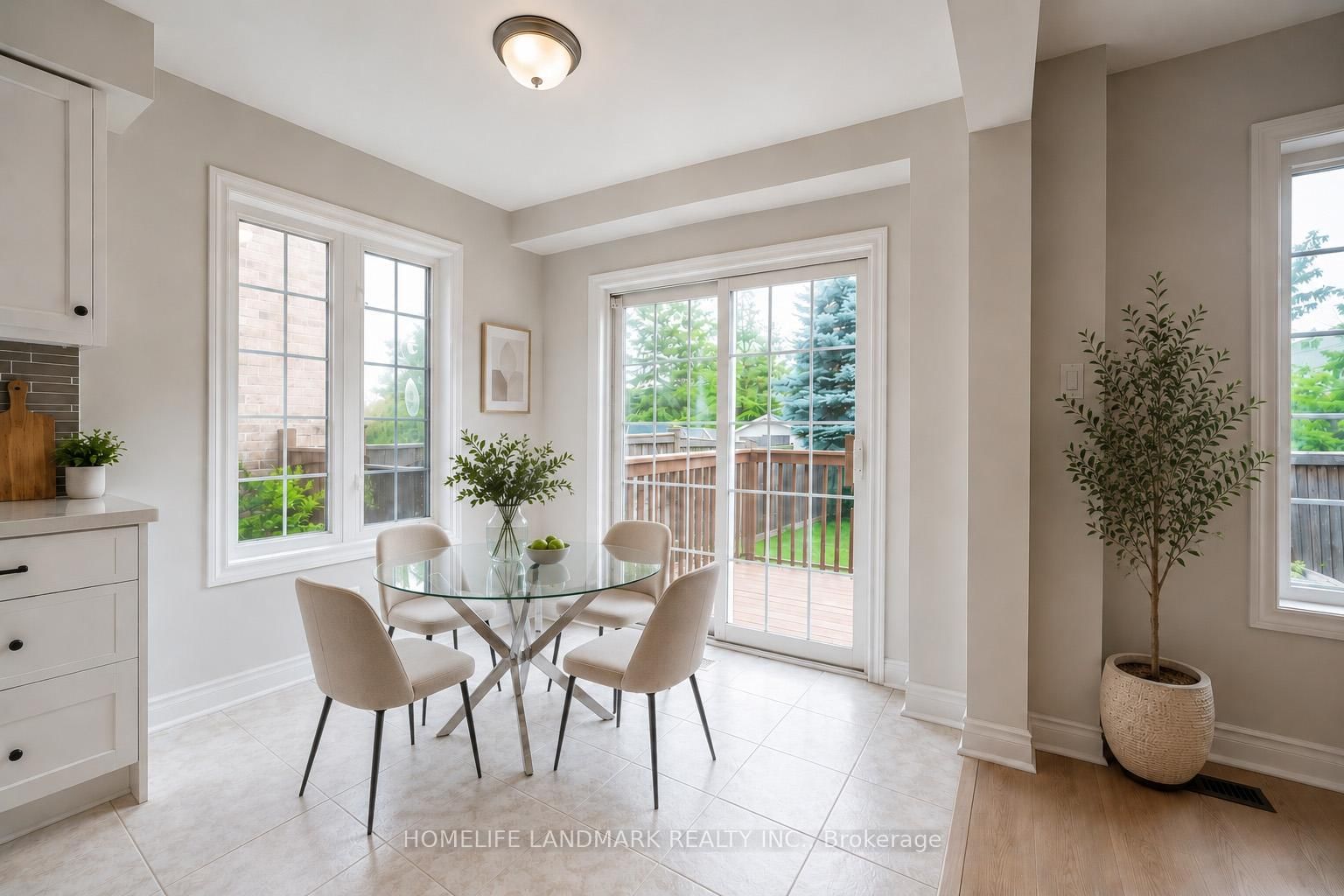 59 Bloomgate Crescent • Richmond Hill, ON photo 12