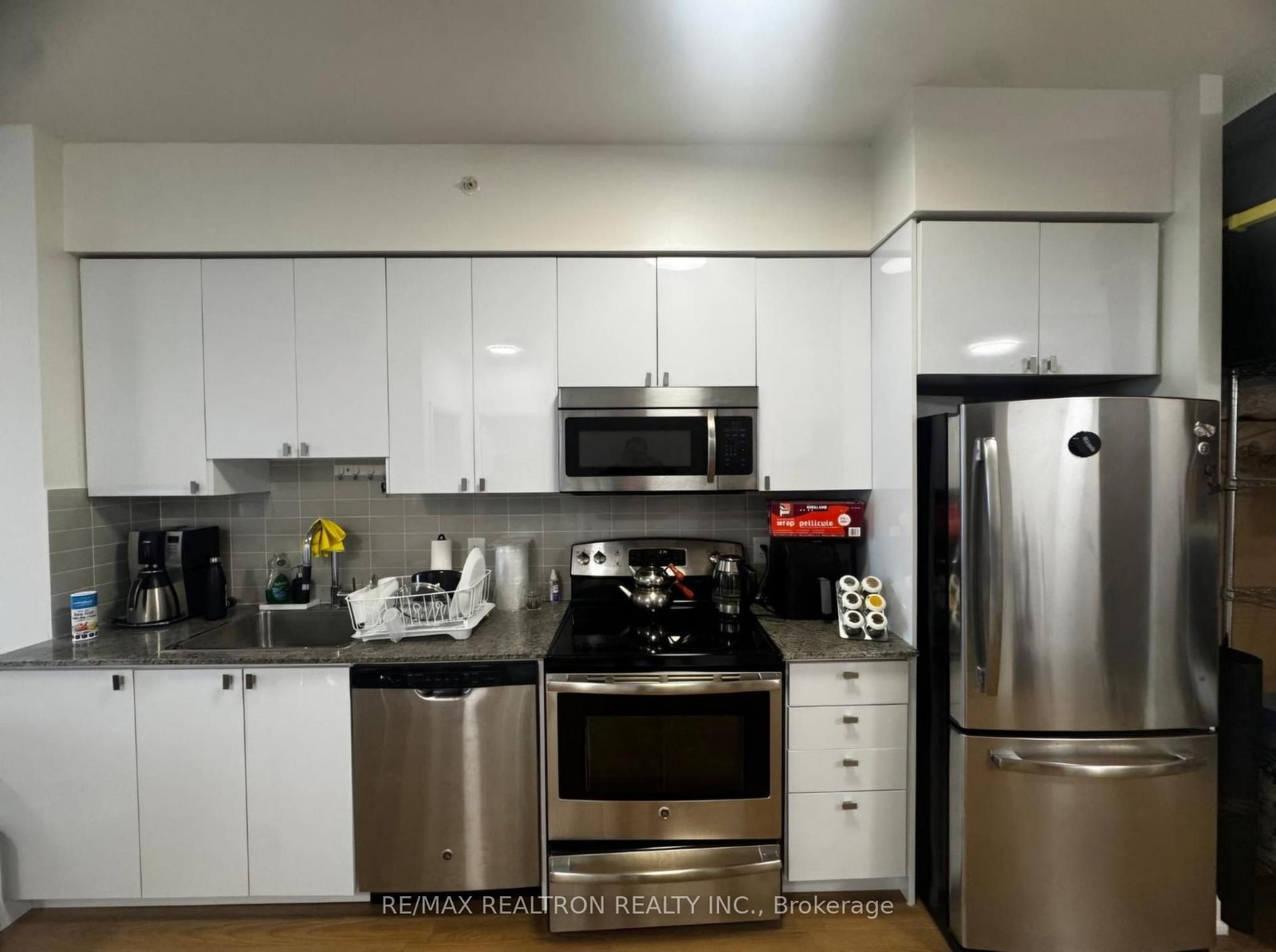 2412 - 7171 Yonge Street, Markham 5
