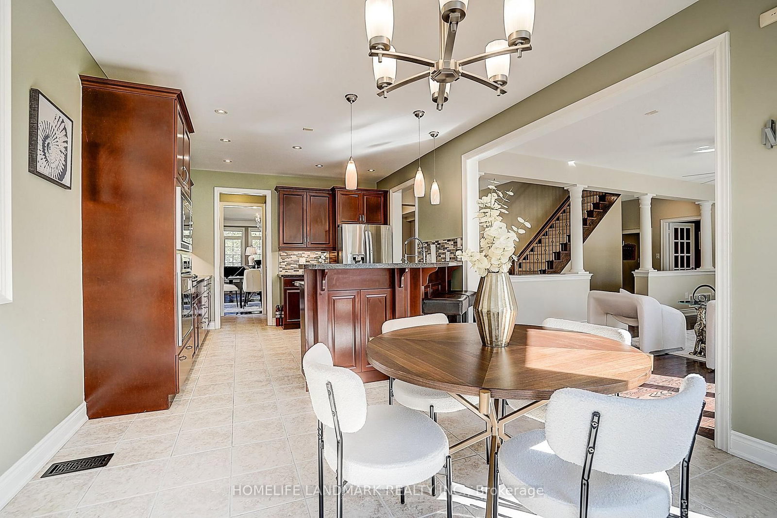 1061 Nellie Little Crescent • Newmarket, ON photo 10