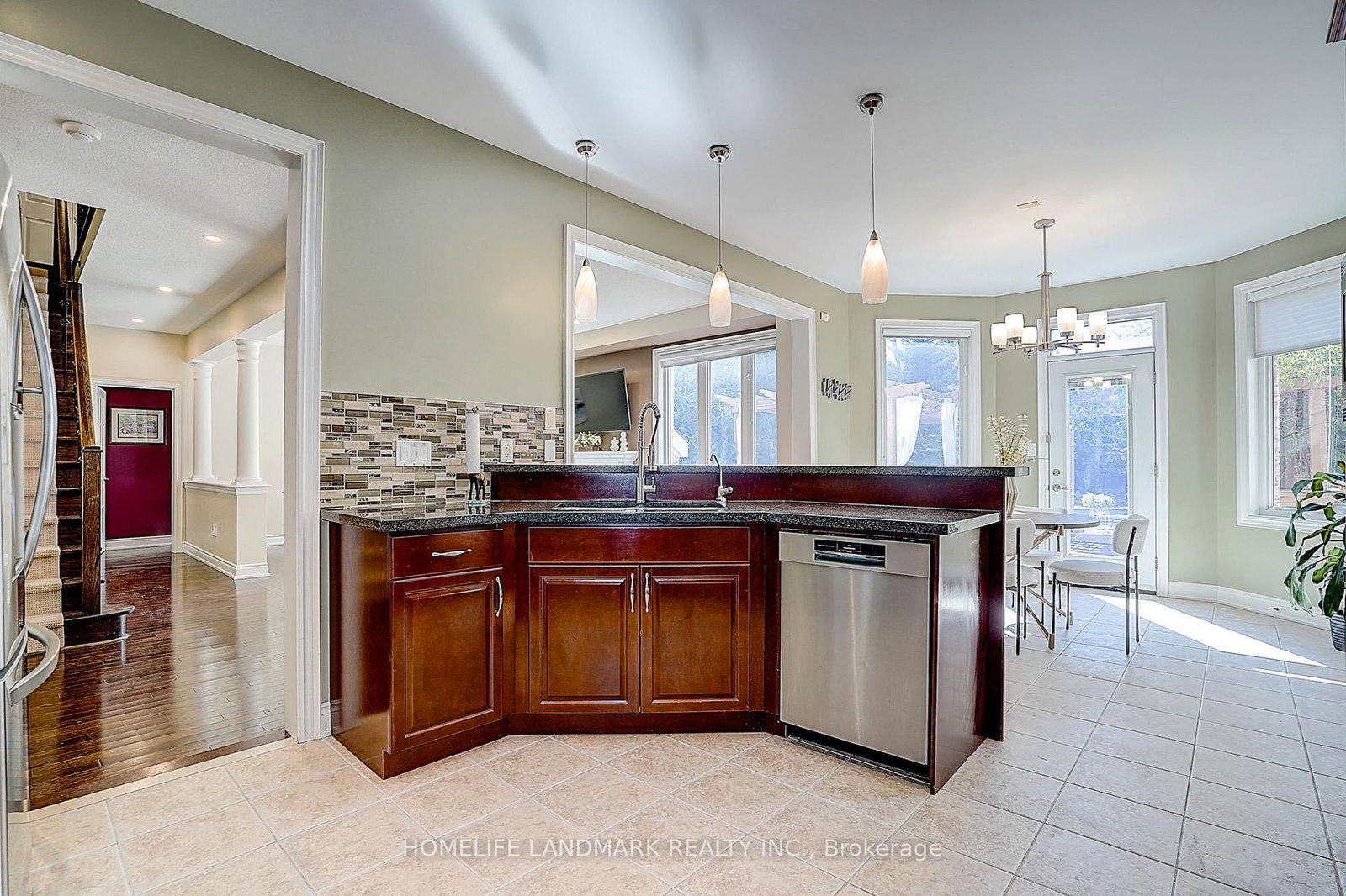 1061 Nellie Little Crescent • Newmarket, ON photo 14