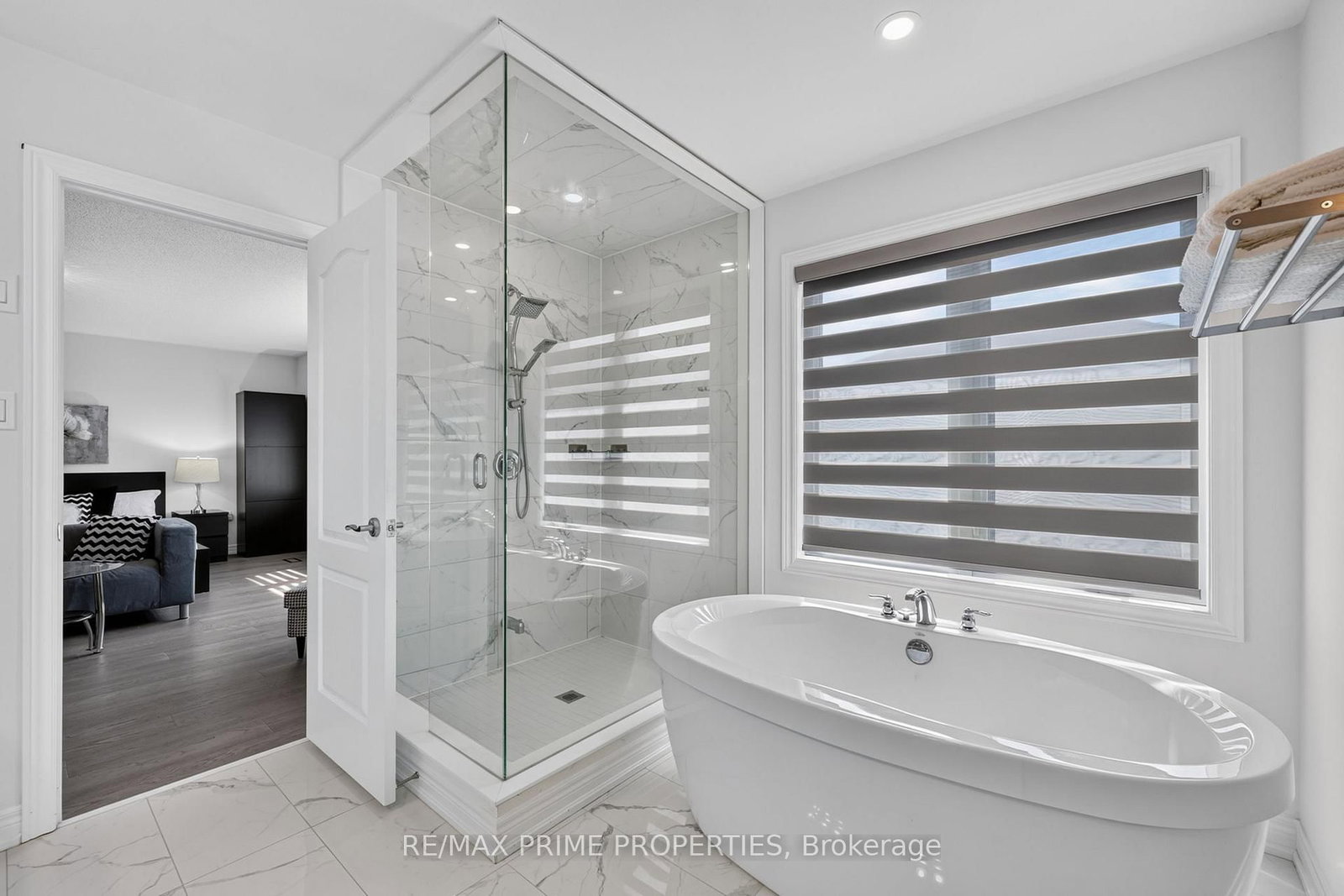 28 Frederick Taylor Way • East Gwillimbury, ON photo 31
