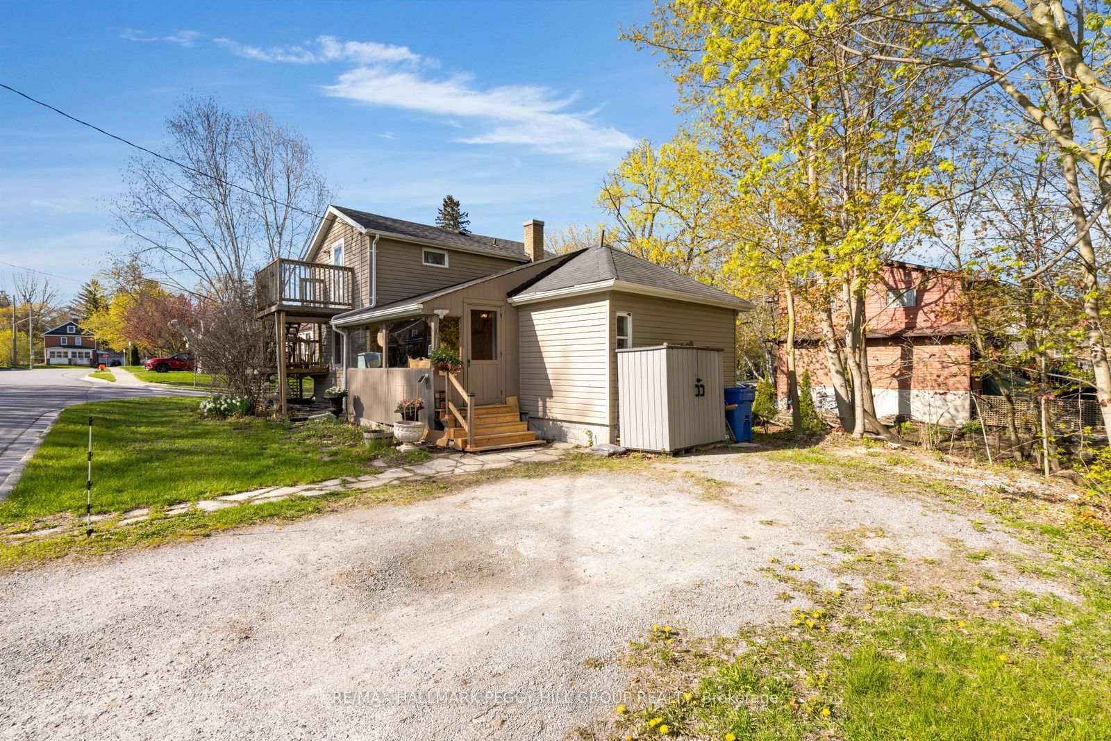 621 Lydia Street • Newmarket, ON photo 15