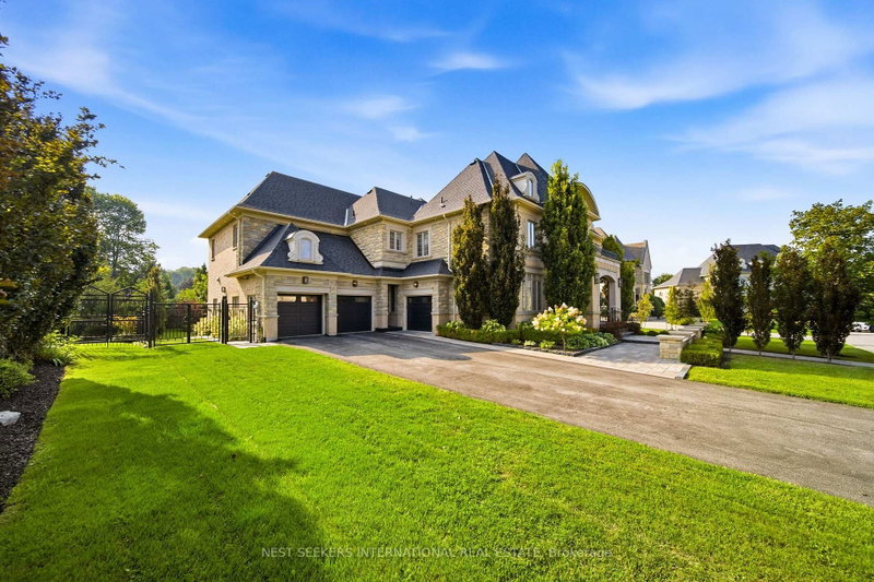 18 Westbrooke Boulevard