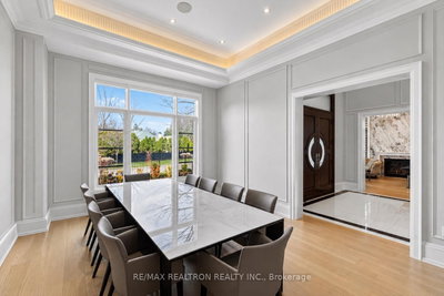 17 Pebblelane Court • Richmond Hill, ON photo 6