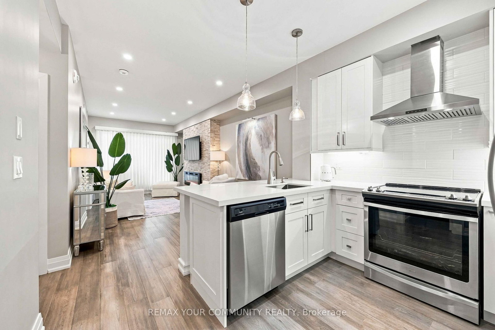555 William Graham Drive • #238 • Aurora, ON photo 16