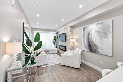 555 William Graham Drive • #238 • Aurora, ON photo 8