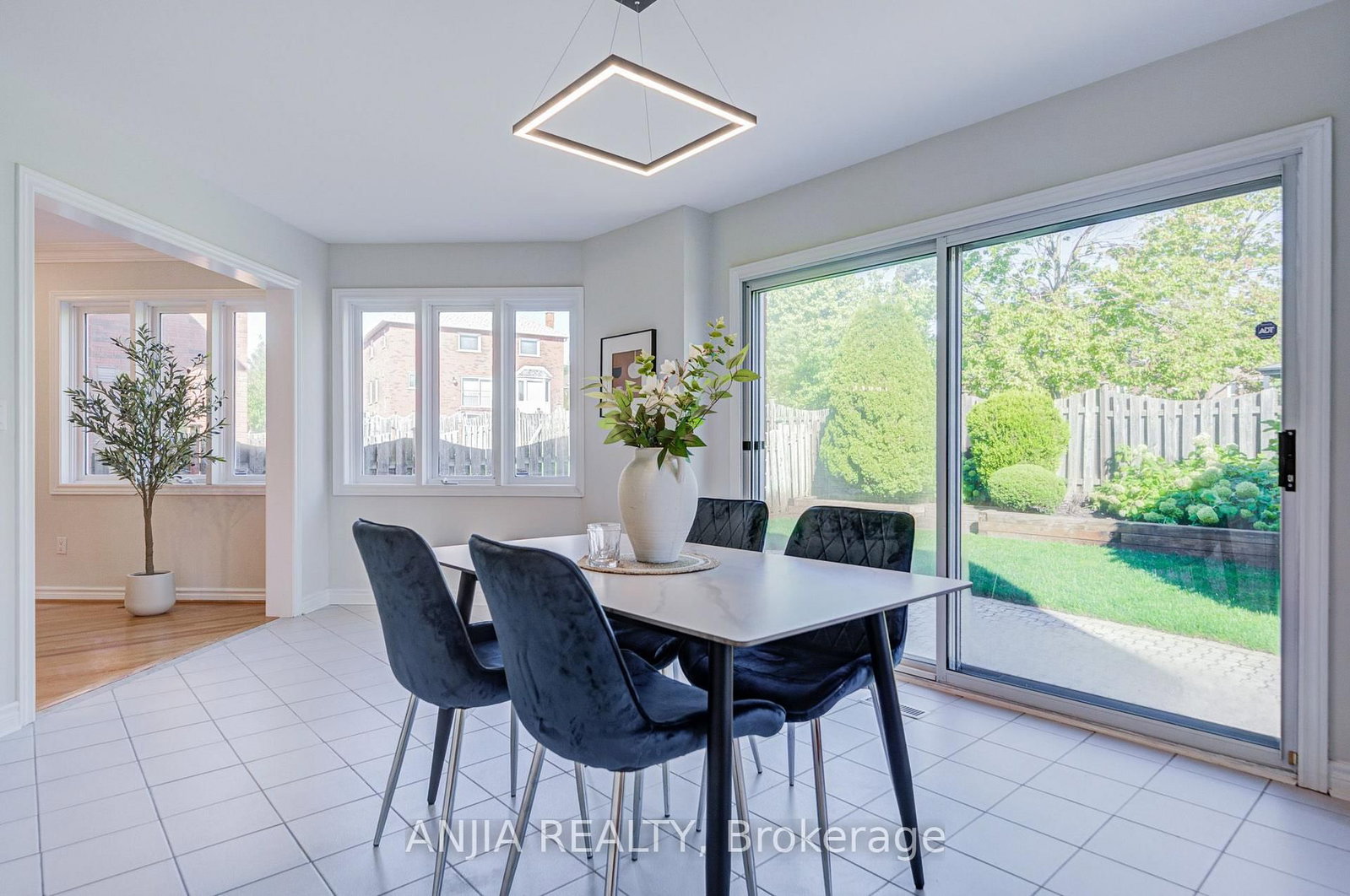 32 Turnberry Crescent • Markham, ON photo 12