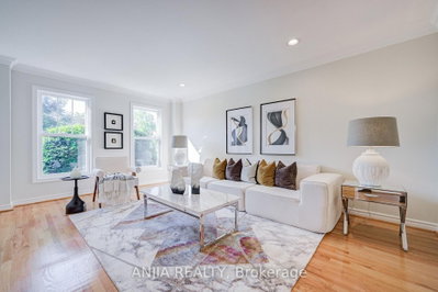 32 Turnberry Crescent • Markham, ON photo 8