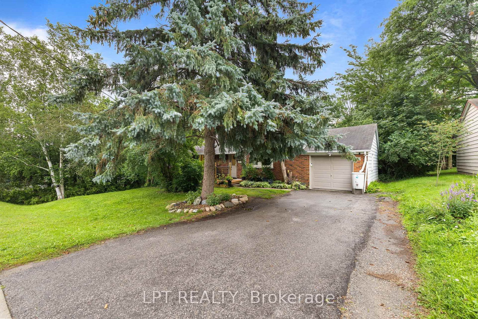 Property at 98 Don Mor