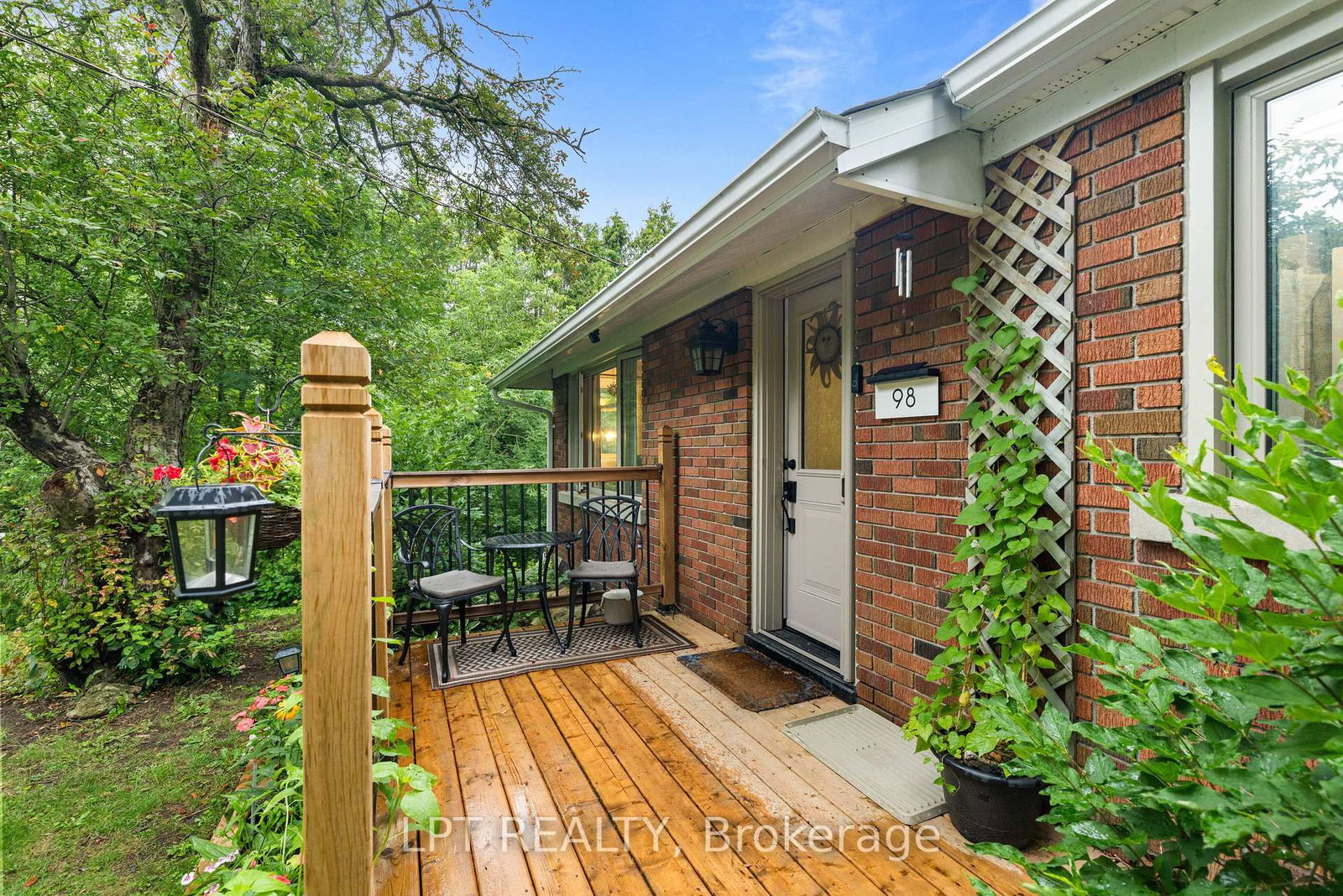 98 Don Mor Drive • Newmarket, ON photo 8
