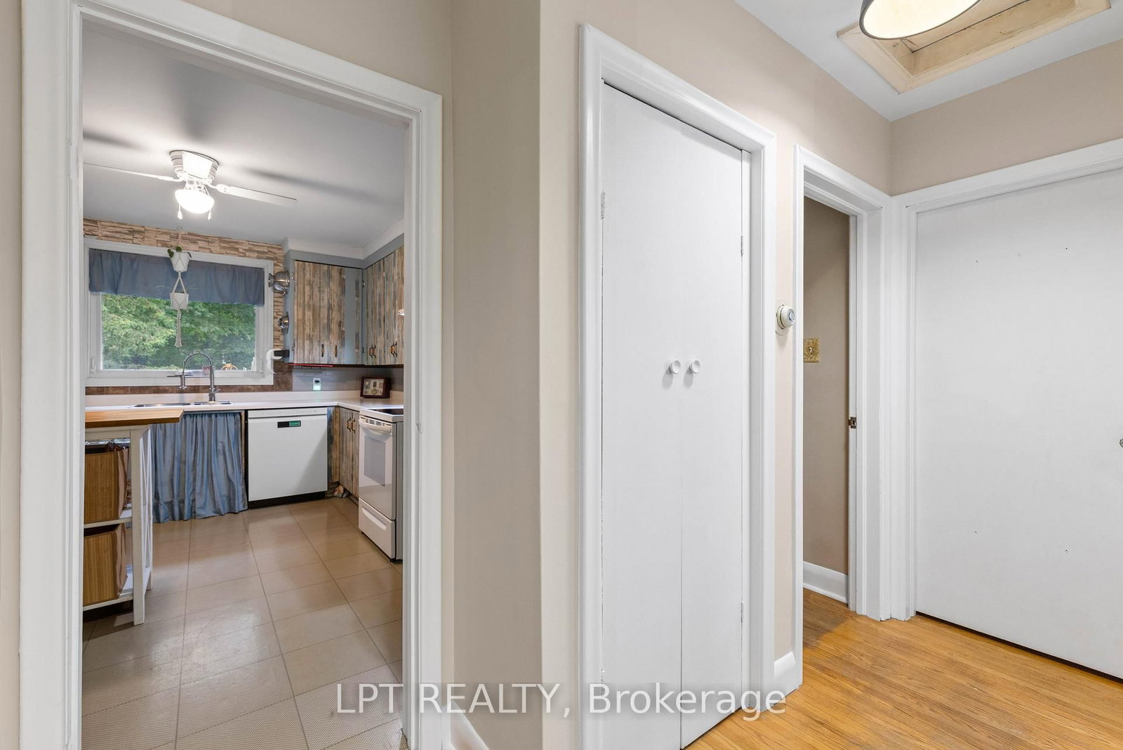 98 Don Mor Drive • Newmarket, ON photo 9