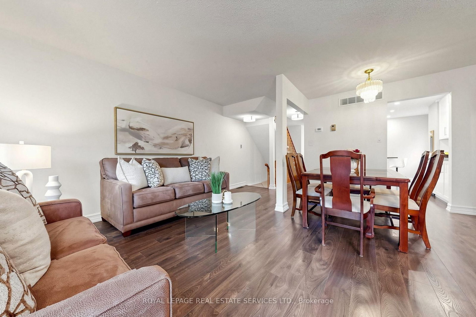 150 Tamarack Drive • Markham, ON photo 5