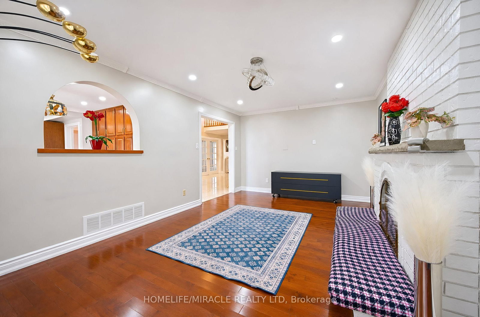 8173 Martin Grove Road • Vaughan, ON photo 14