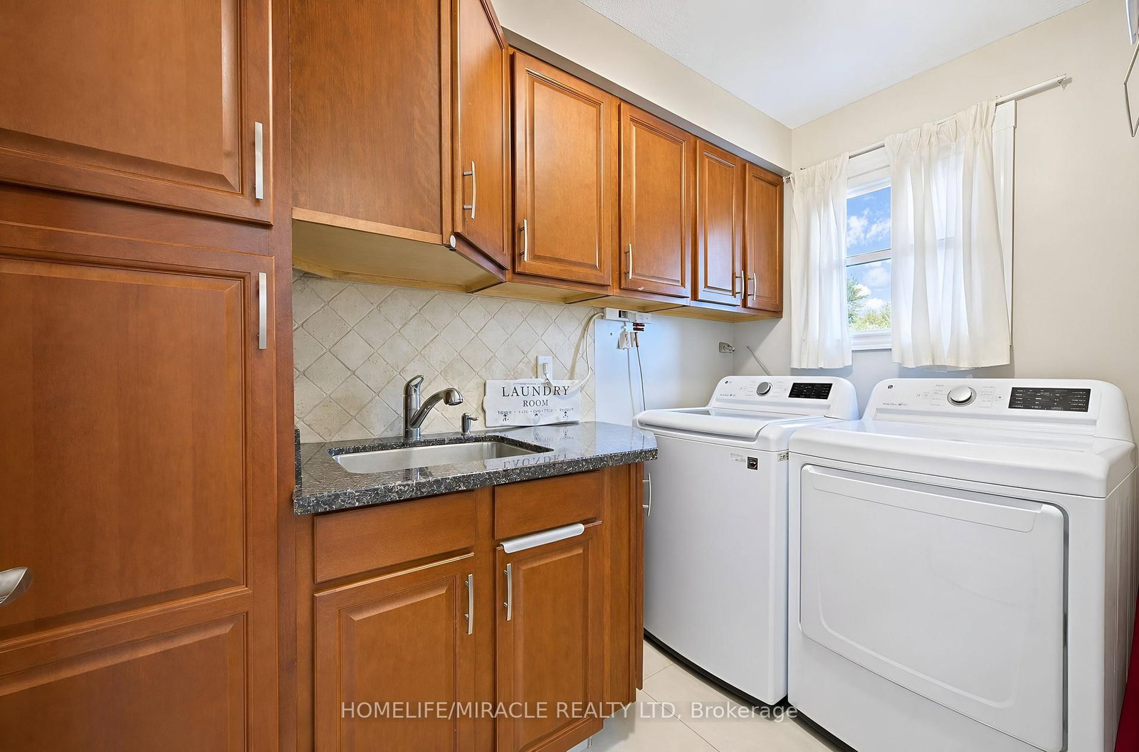 8173 Martin Grove Road • Vaughan, ON photo 20