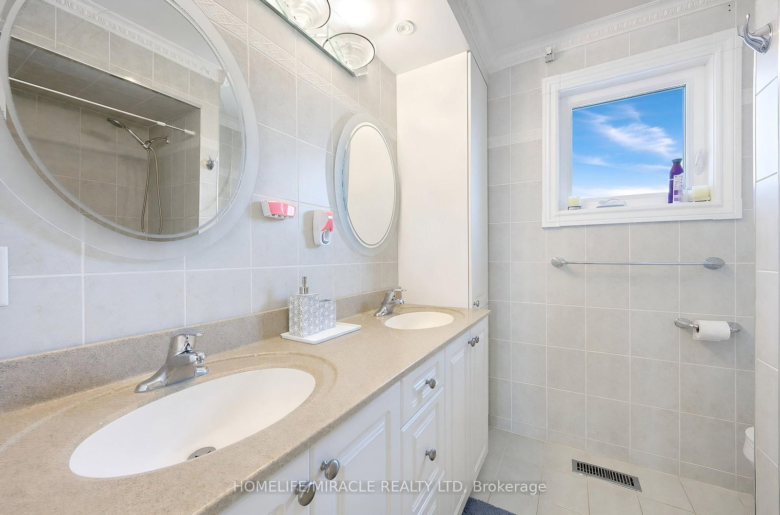8173 Martin Grove Road • Vaughan, ON photo 33