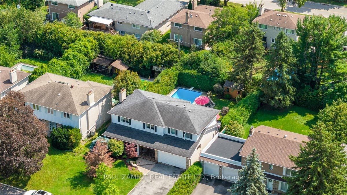 35 Almond Avenue • Markham, ON photo 3