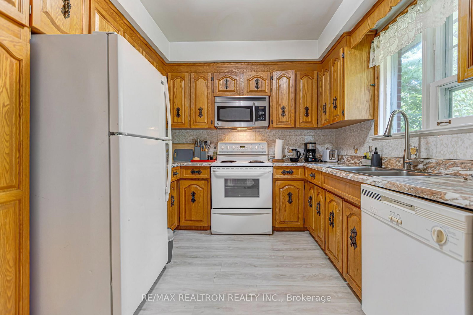 108 Garden Avenue • Richmond Hill, ON photo 34