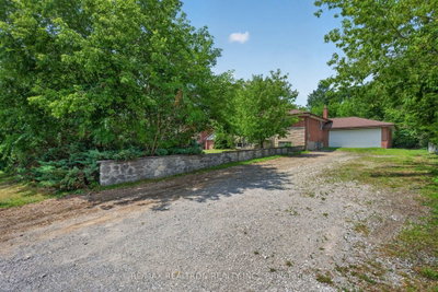 108 Garden Avenue • Richmond Hill, ON photo 4