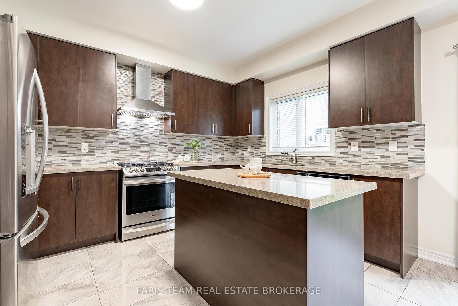 1284 Harrington Street • Innisfil, ON photo 6