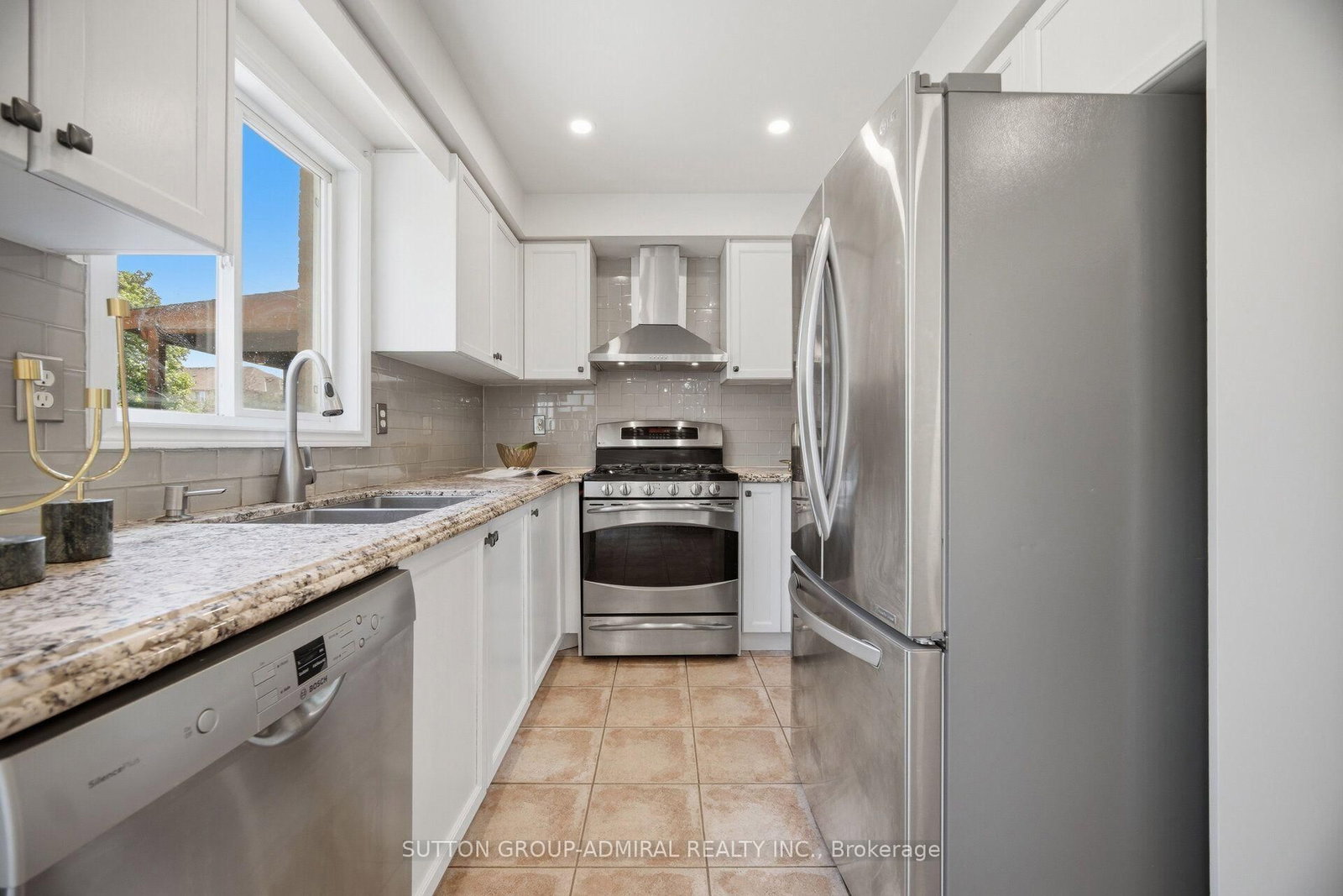 187 Red Maple Road • Richmond Hill, ON photo 12