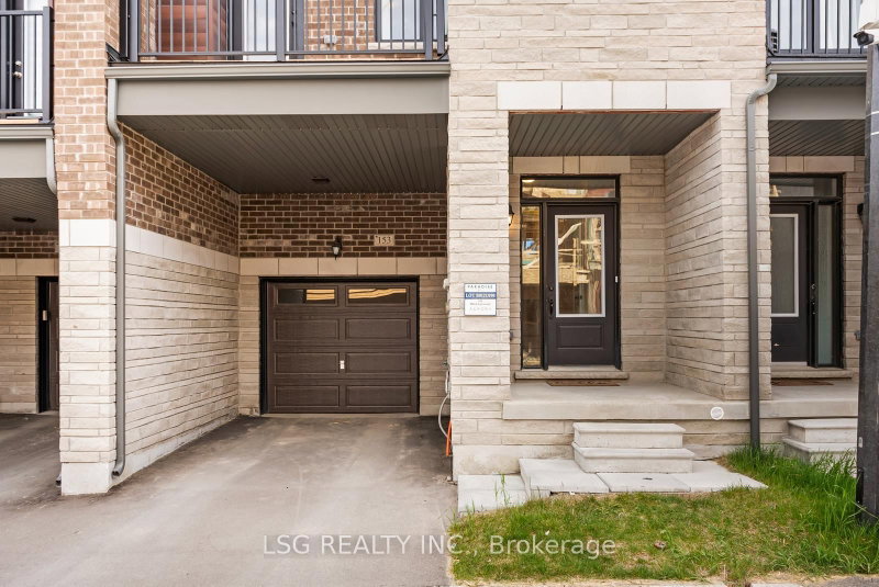 153 Blick Crescent