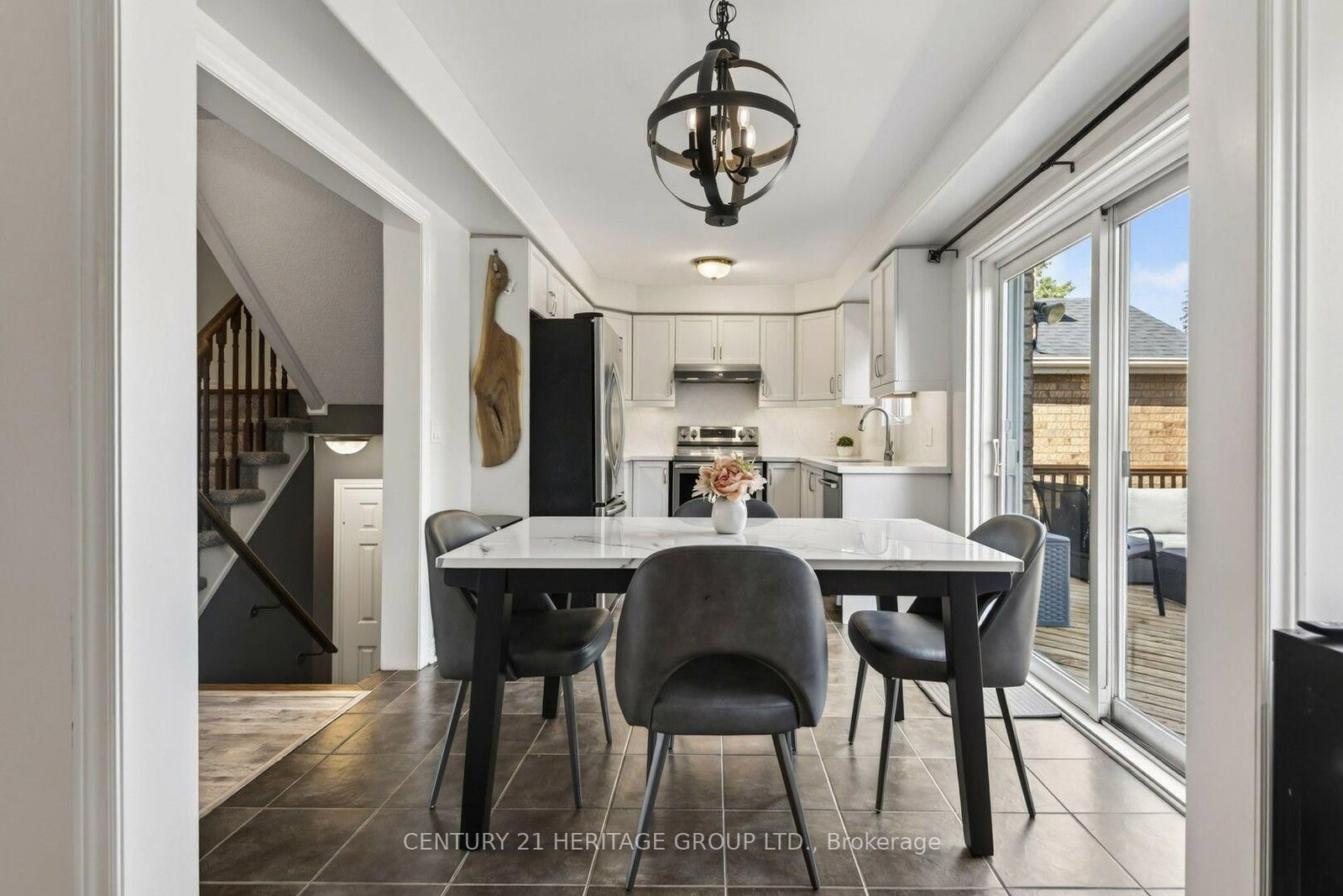 39 Booth Street • Bradford West Gwillimbury, ON photo 8