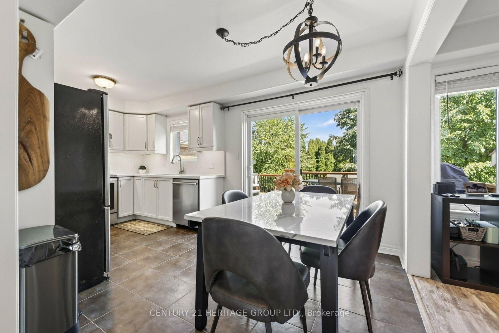 39 Booth Street • Bradford West Gwillimbury, ON photo 9