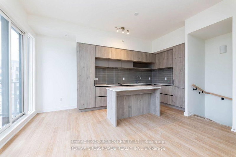 1212 - 10 David Eyer Road E