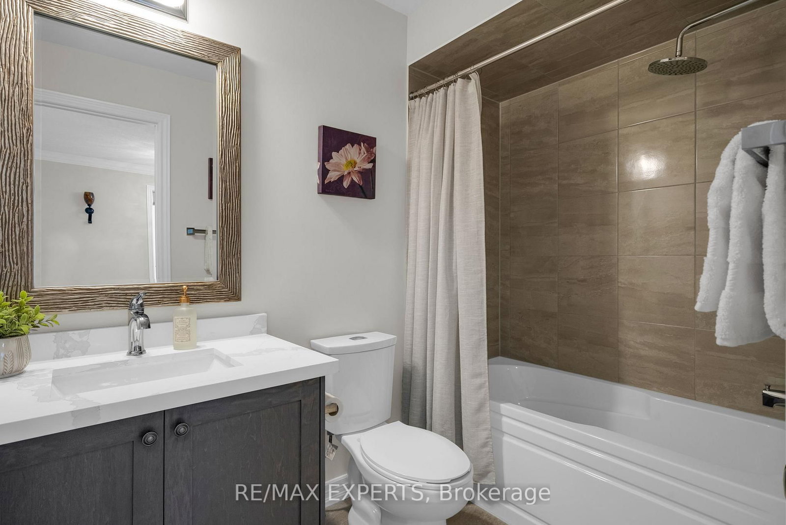 92 Robb Thompson Road • East Gwillimbury, ON photo 35