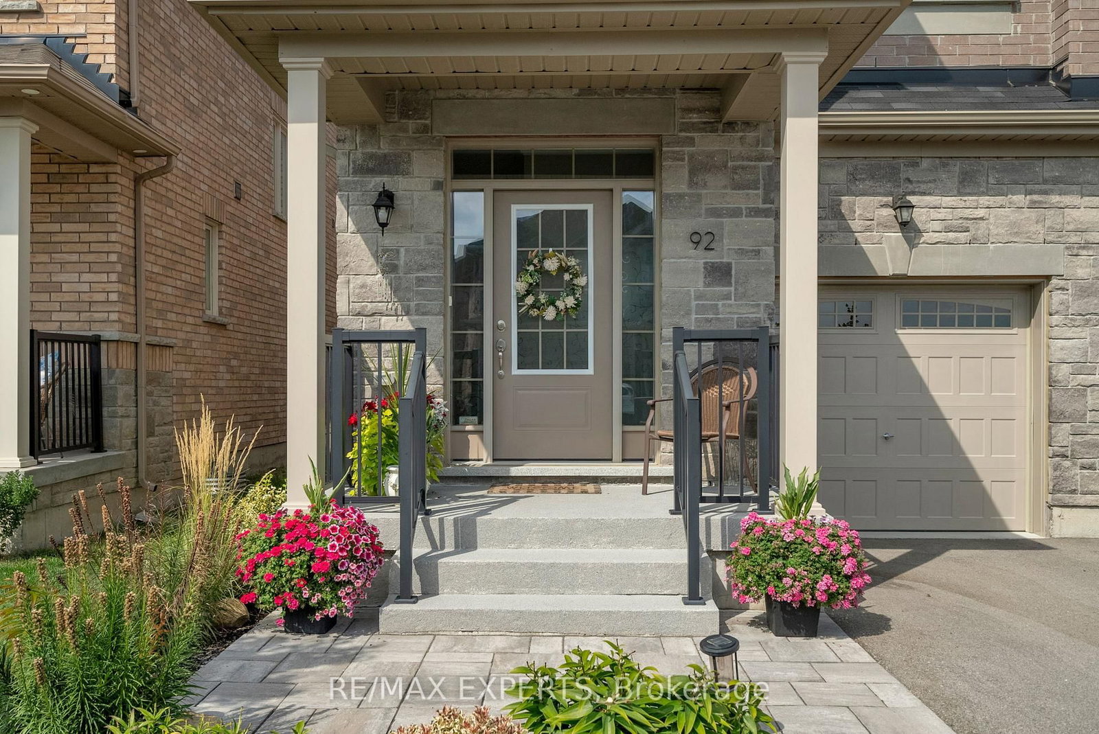 92 Robb Thompson Road • East Gwillimbury, ON photo 4