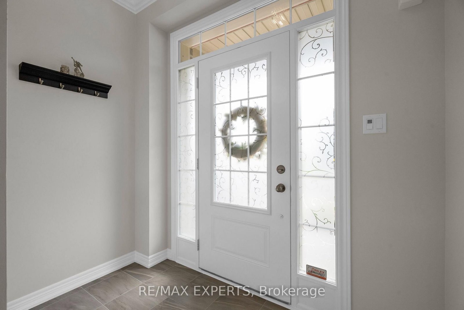 92 Robb Thompson Road • East Gwillimbury, ON photo 6