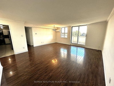 80 Inverlochy Boulevard • #504 • Markham, ON photo 4