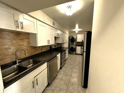 80 Inverlochy Boulevard • #504 • Markham, ON photo 6
