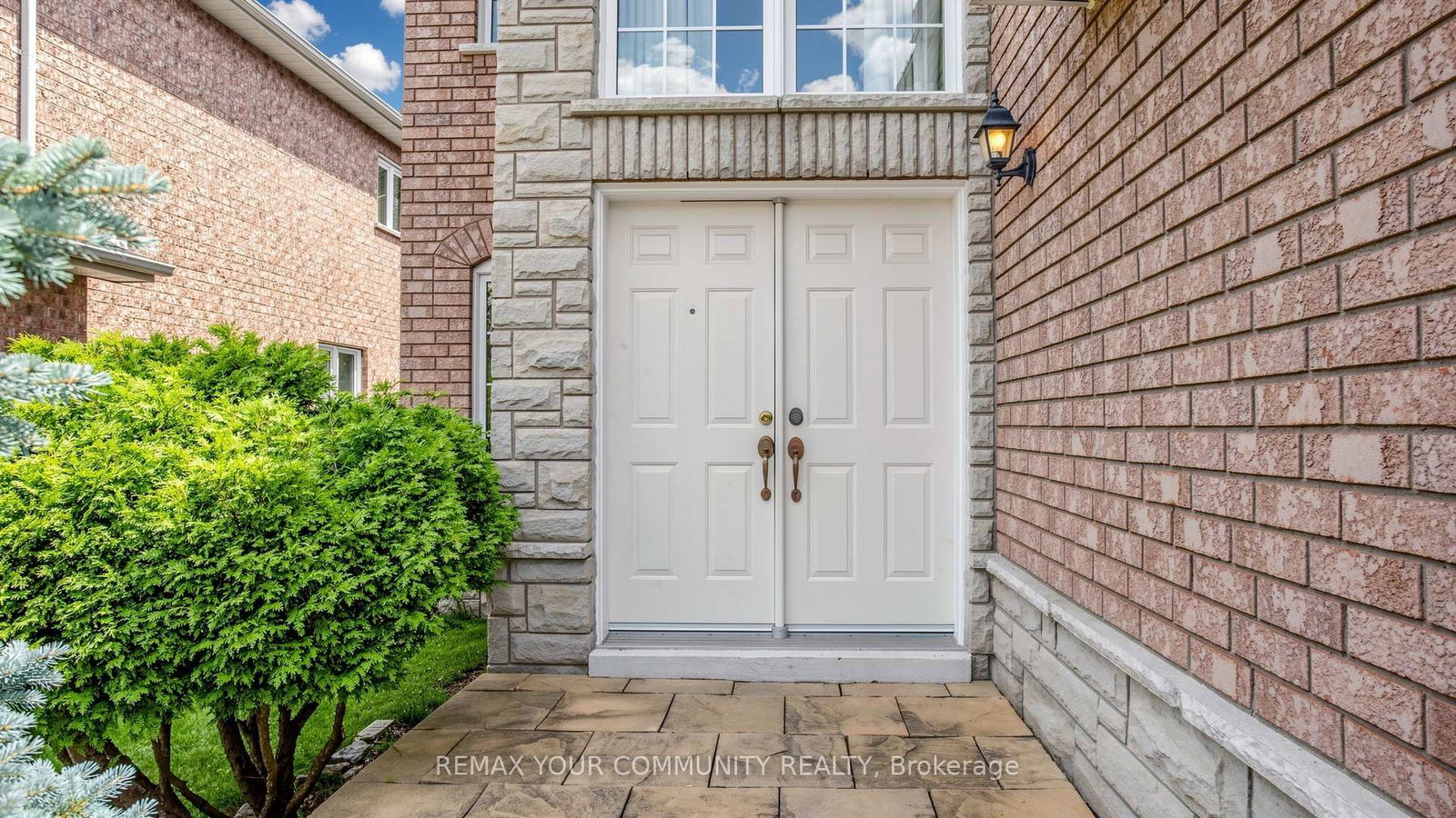 78 Zippora Drive • Richmond Hill, ON photo 2
