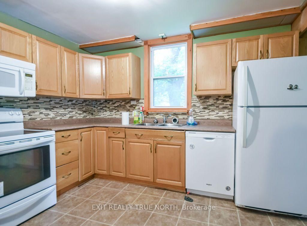 130 Sydenham Street • Essa, ON photo 5