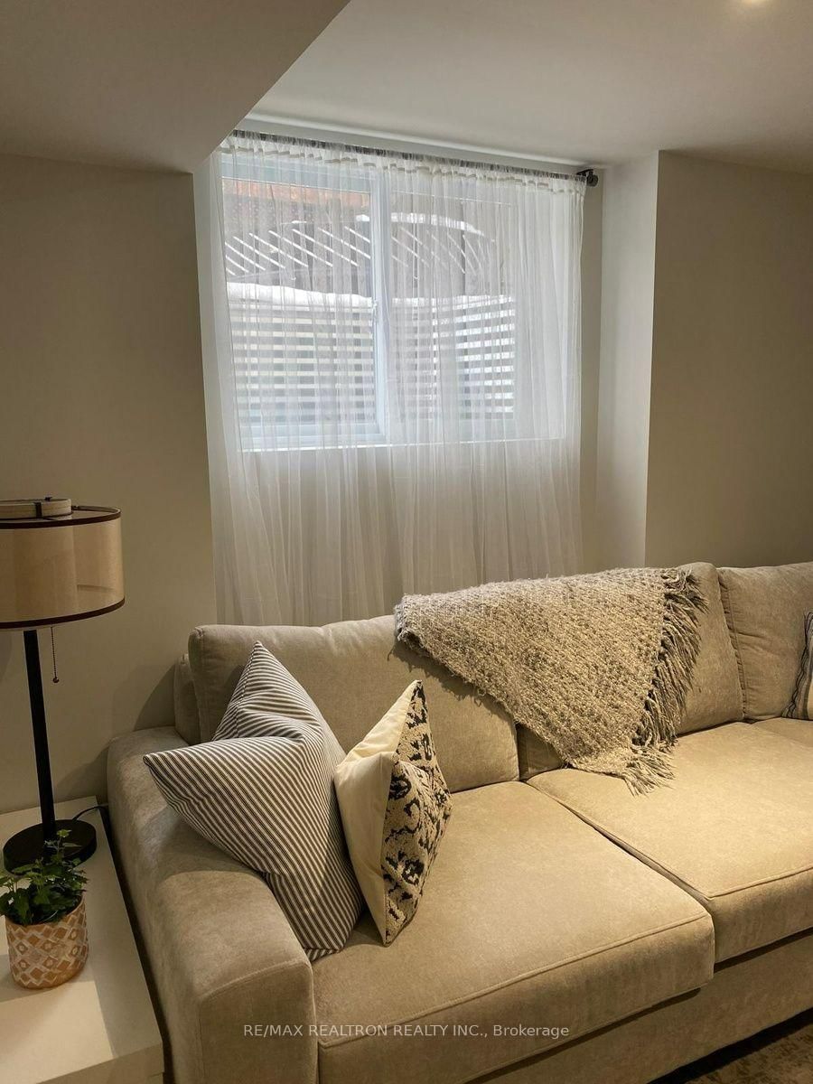 222 Birkshire Drive • Aurora, ON photo 40