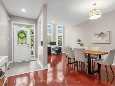 222 Birkshire Drive • Aurora, ON photo 7