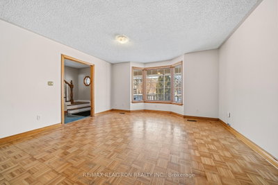 173 Elgin Mills Road W • Richmond Hill, ON photo 3