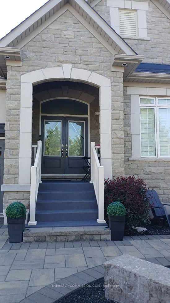 77 Copeland Crescent