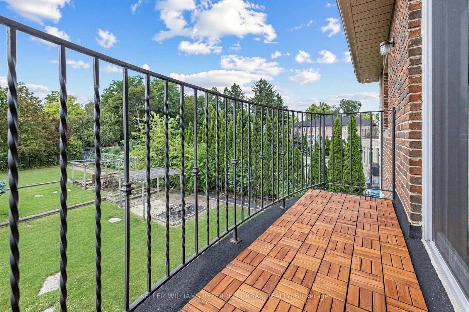 18 Yongeview Avenue • Richmond Hill, ON photo 18