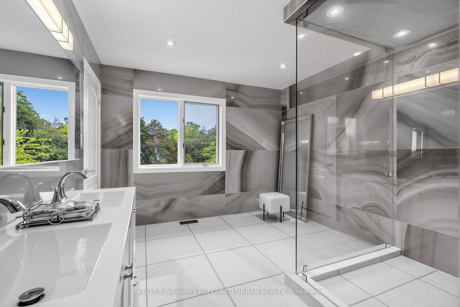 18 Yongeview Avenue • Richmond Hill, ON photo 20
