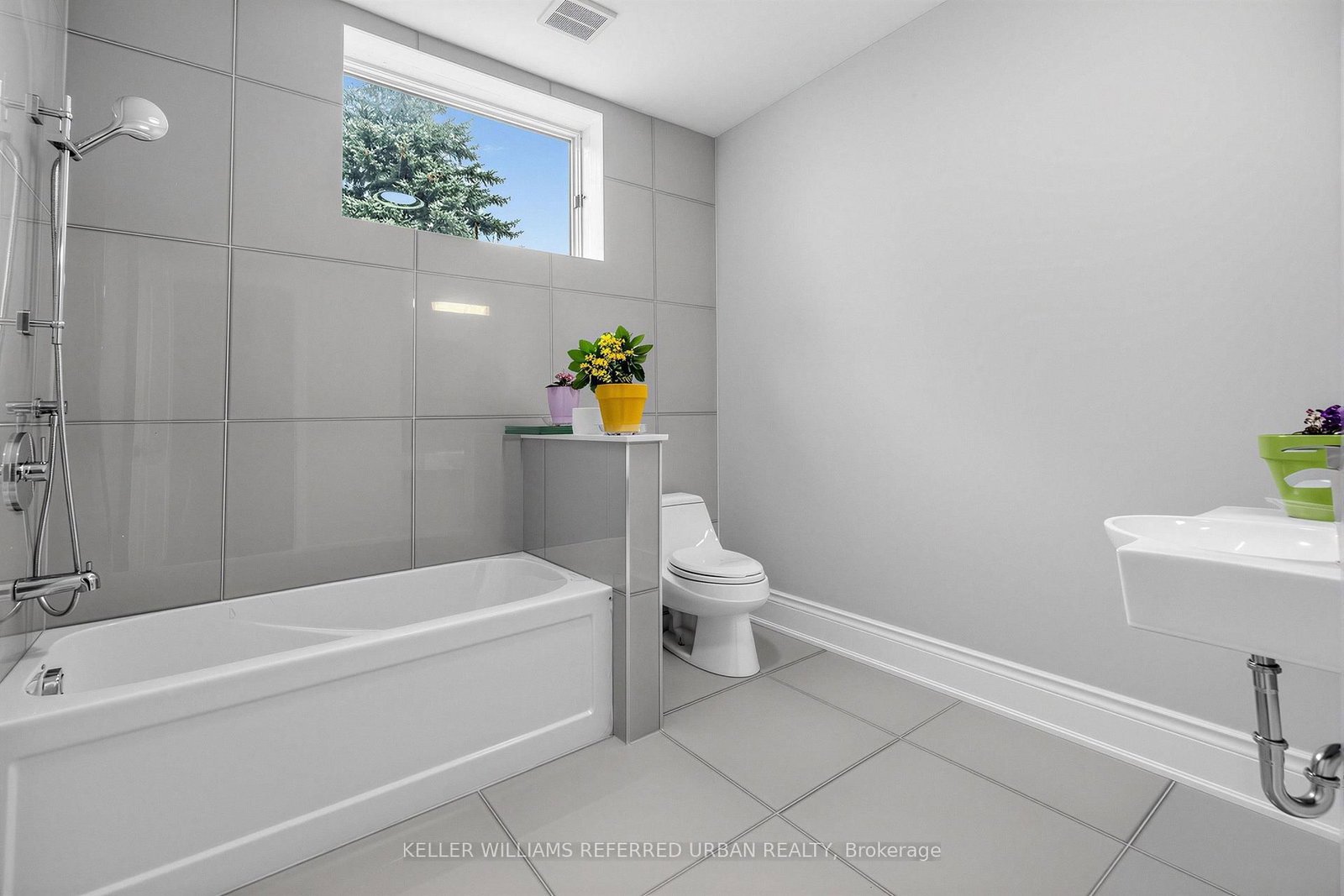 18 Yongeview Avenue • Richmond Hill, ON photo 27