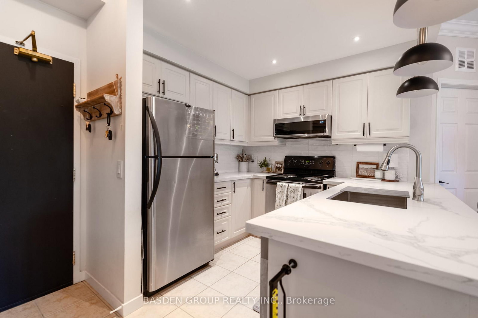 1 Maison Parc Court • #309 • Vaughan, ON photo 8
