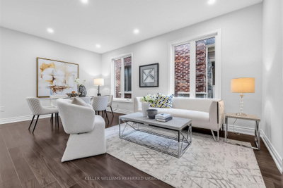 6 Sharonview Crescent • East Gwillimbury, ON photo 5
