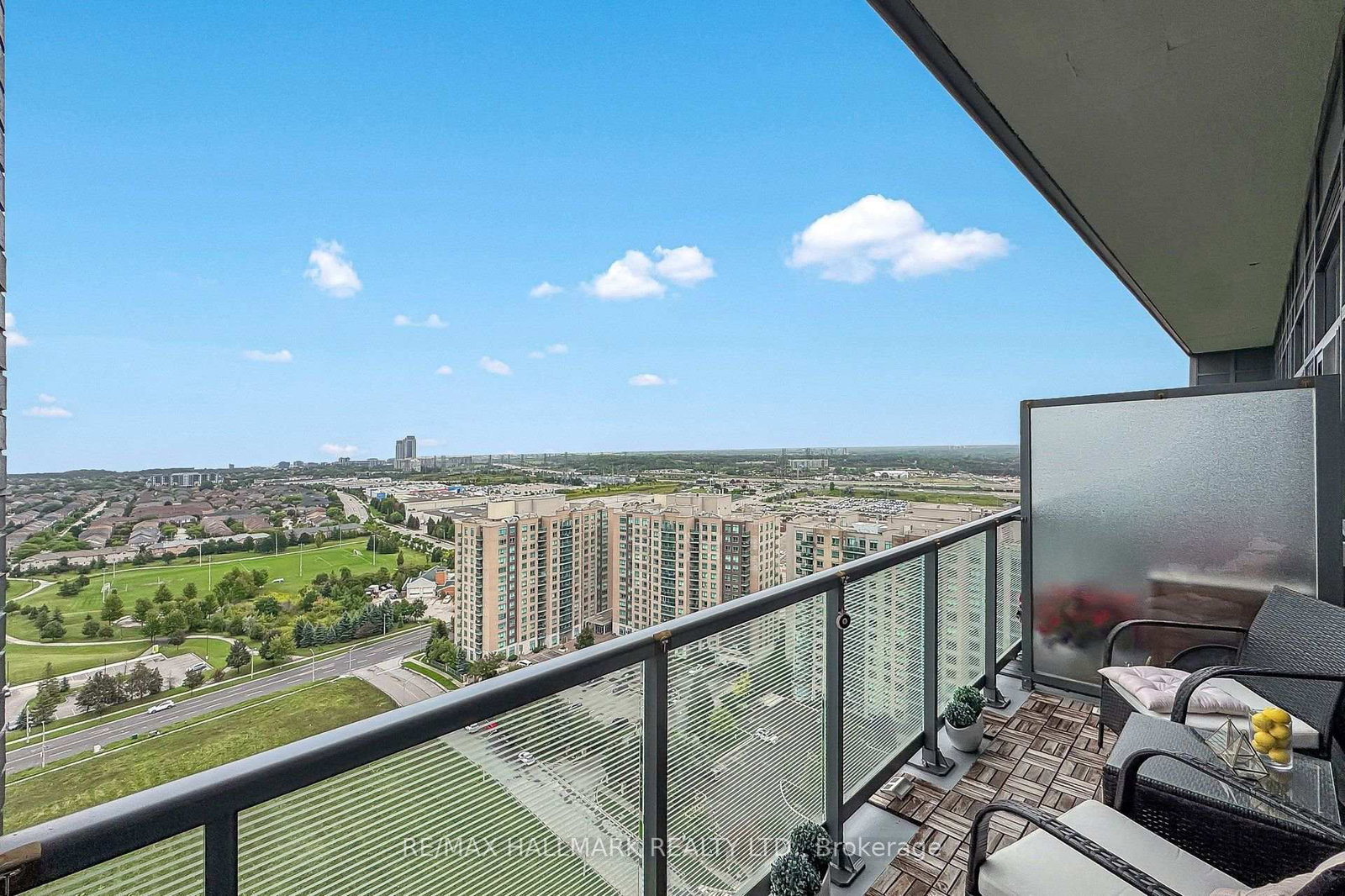 55 Oneida Crescent • #PH 10 • Richmond Hill, ON photo 15