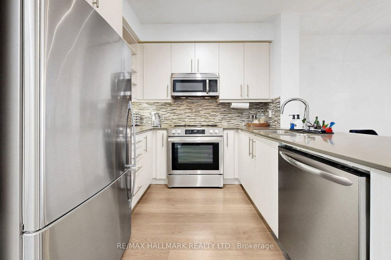 PH 10 - 55 Oneida Crescent