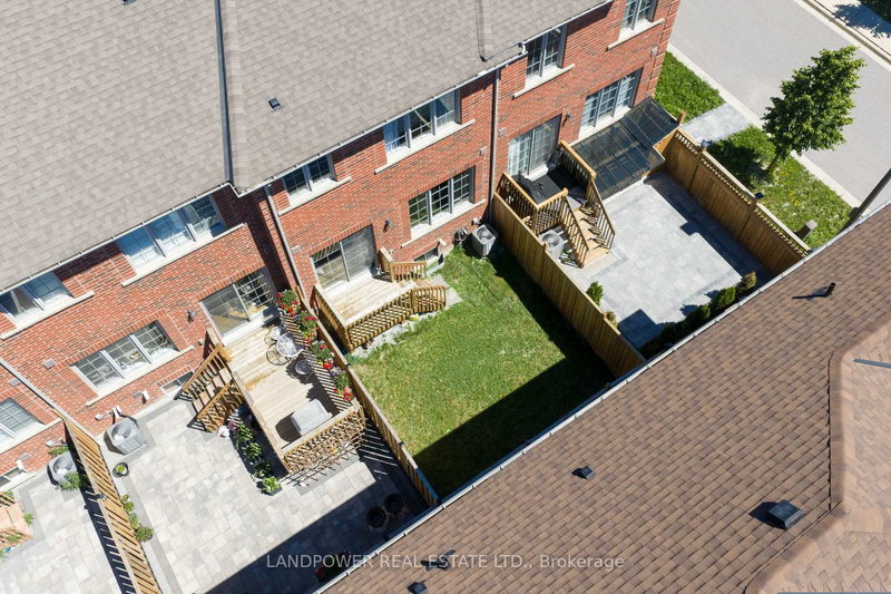 11 Bellflower Lane W S
