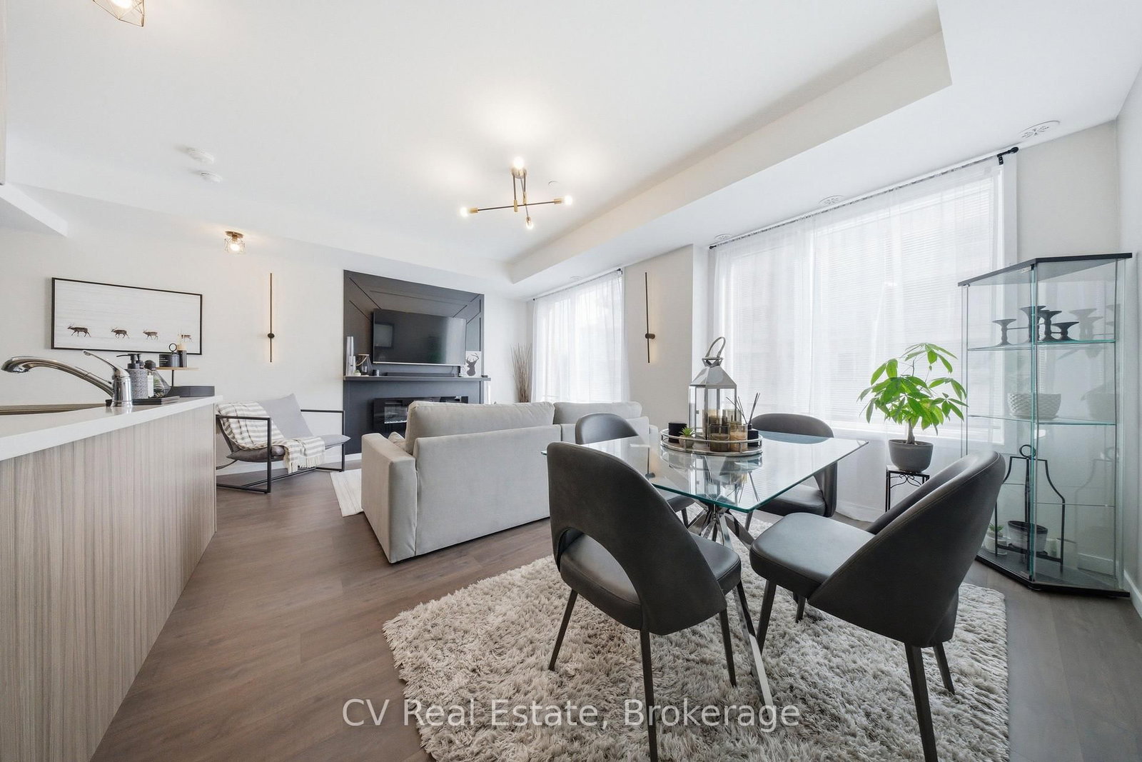 500 Alex Gardner Circle • #104 • Aurora, ON photo 3